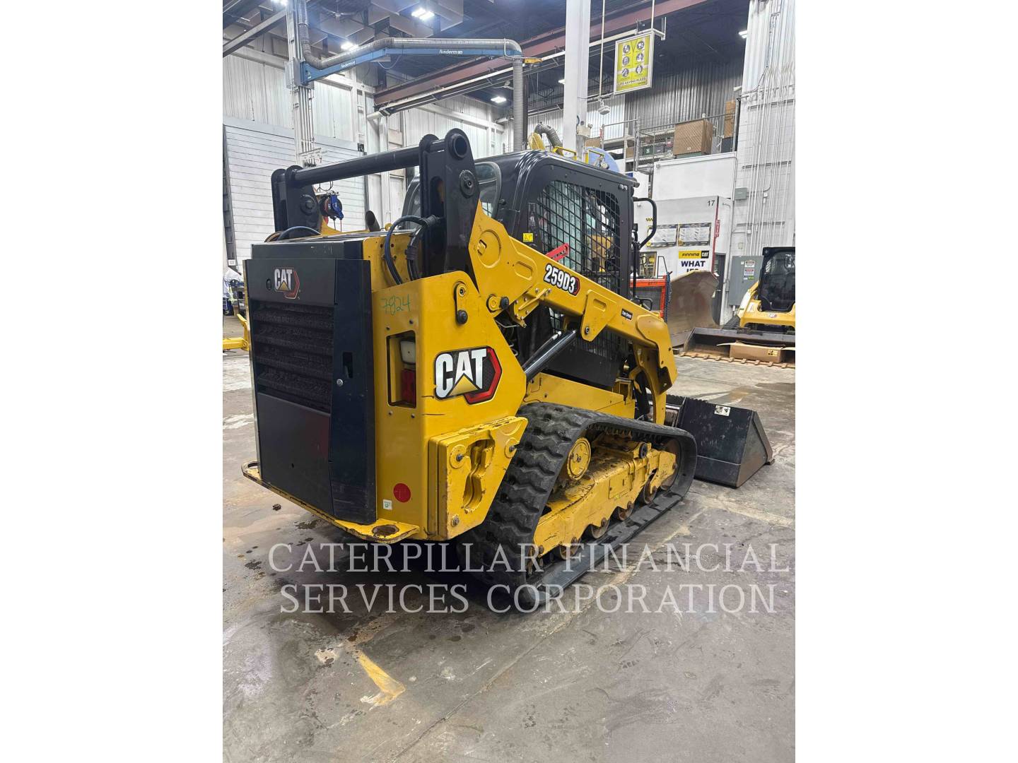 2022 CAT 259D3 - RIGHT_REAR