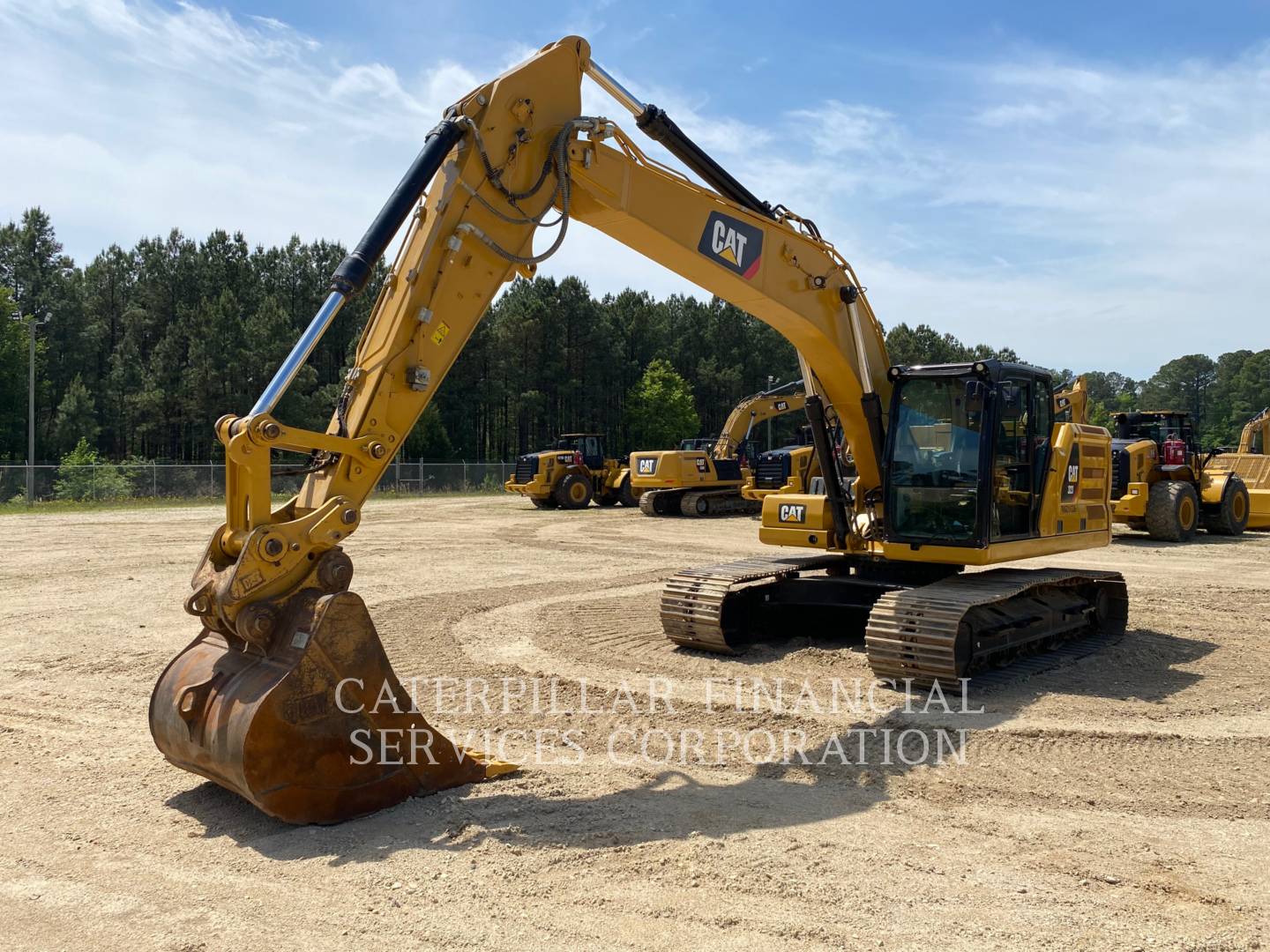 2019 Cat 323