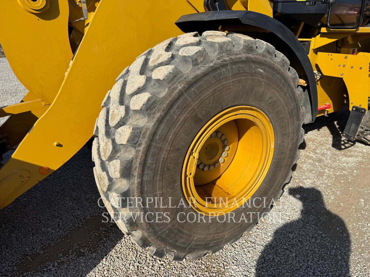 2023 CAT 926M - 15