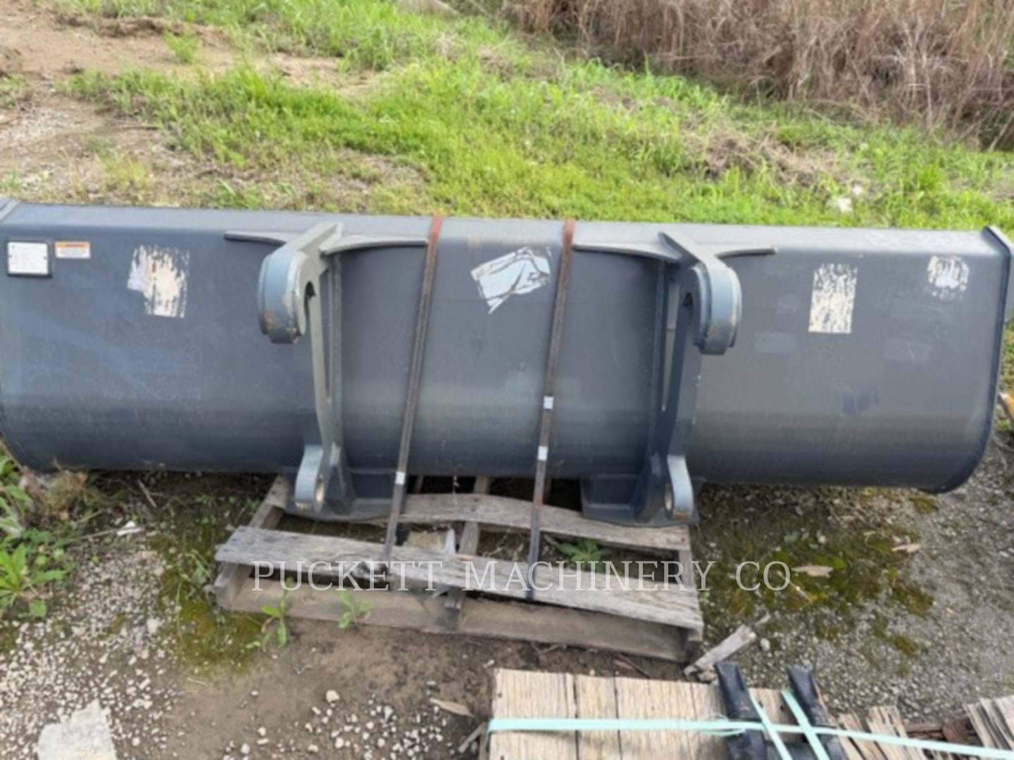  John Deere  1YD BUCKET FOR JOHN DEERE 544L WHEEL LOADER