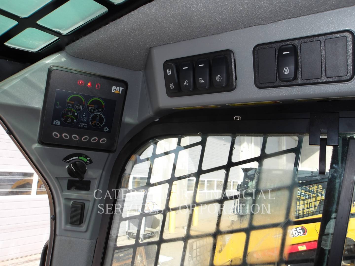 2022 CAT 299D3 - 18