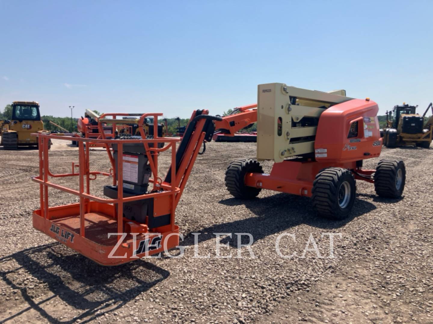 2016 JLG INDUSTRIES, INC. 450AJ