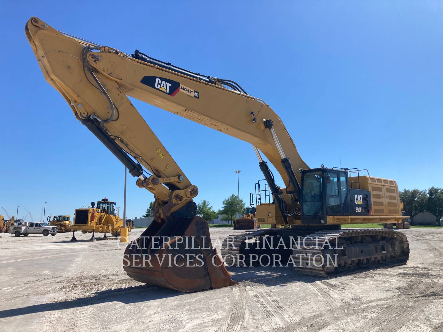 2020 Cat 390F