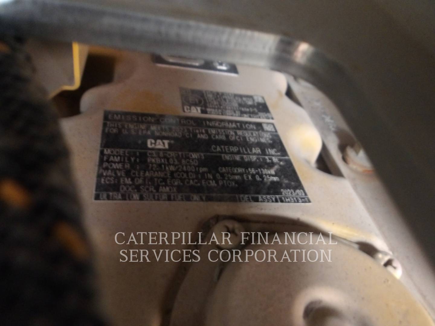 2023 CAT 299D3 - 10
