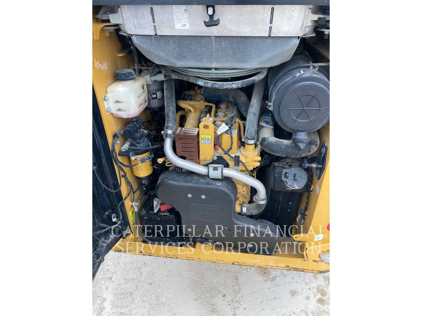 2024 CAT 259D3 - EMISSIONS_PLATE