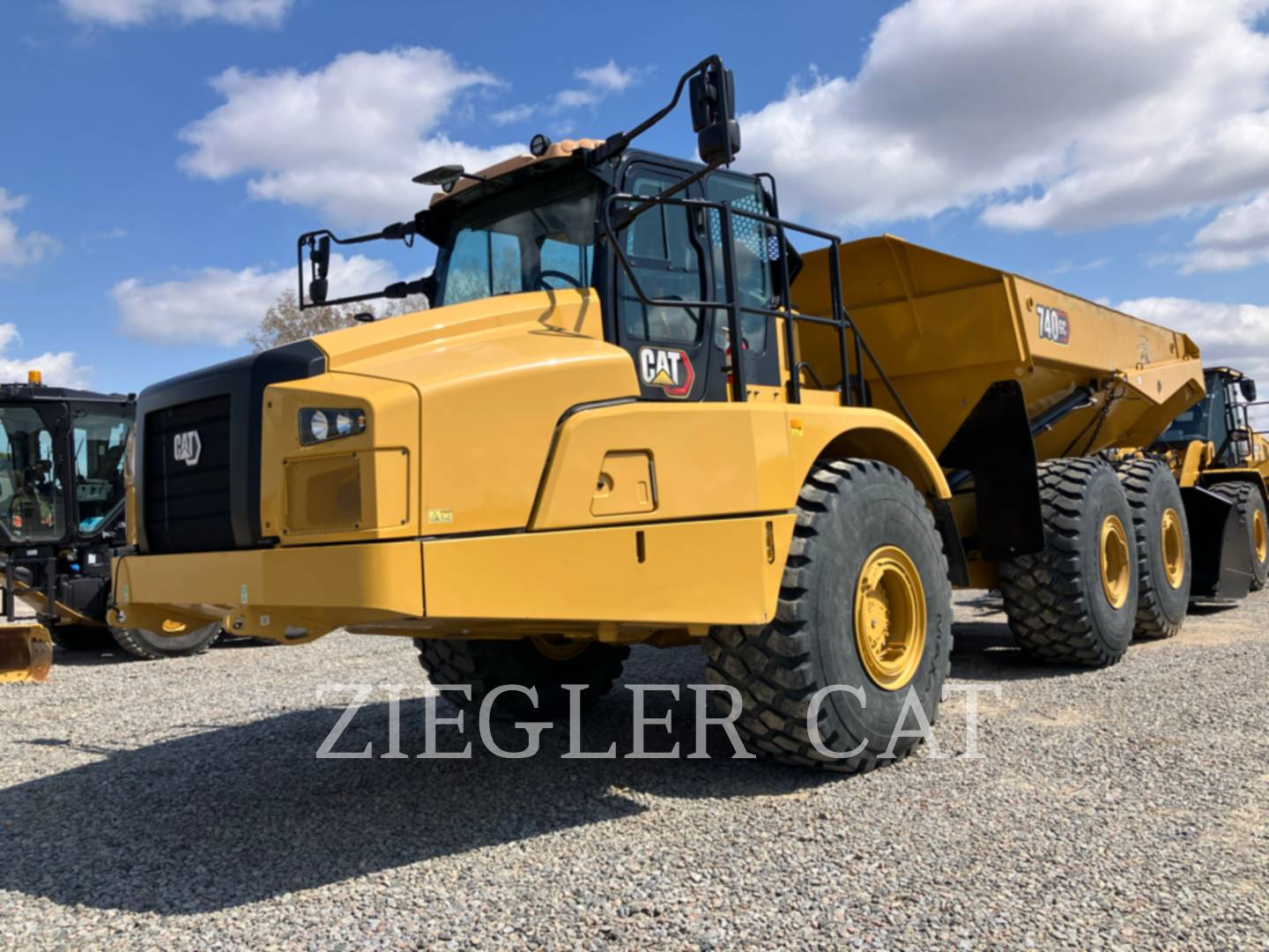 2022 CAT 740GC