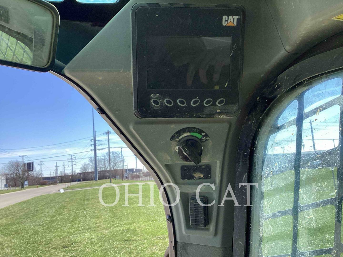 2023 CAT 236D3 C3H2 - 12