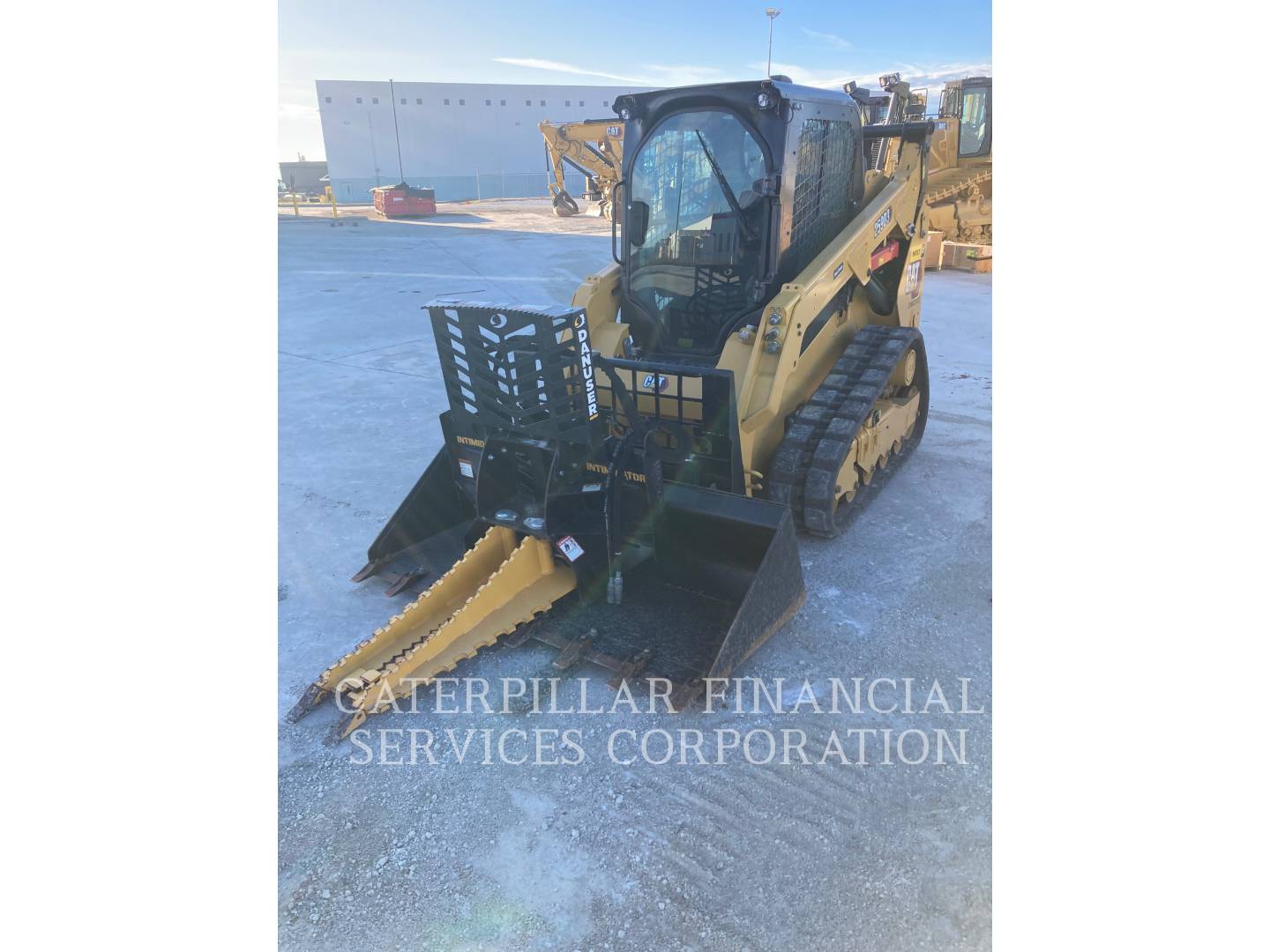 2023 CAT 259D3 - RIGHT_REAR