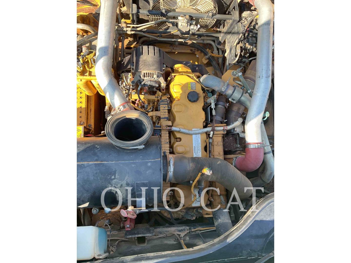 2015 CAT 725C - ENGINE