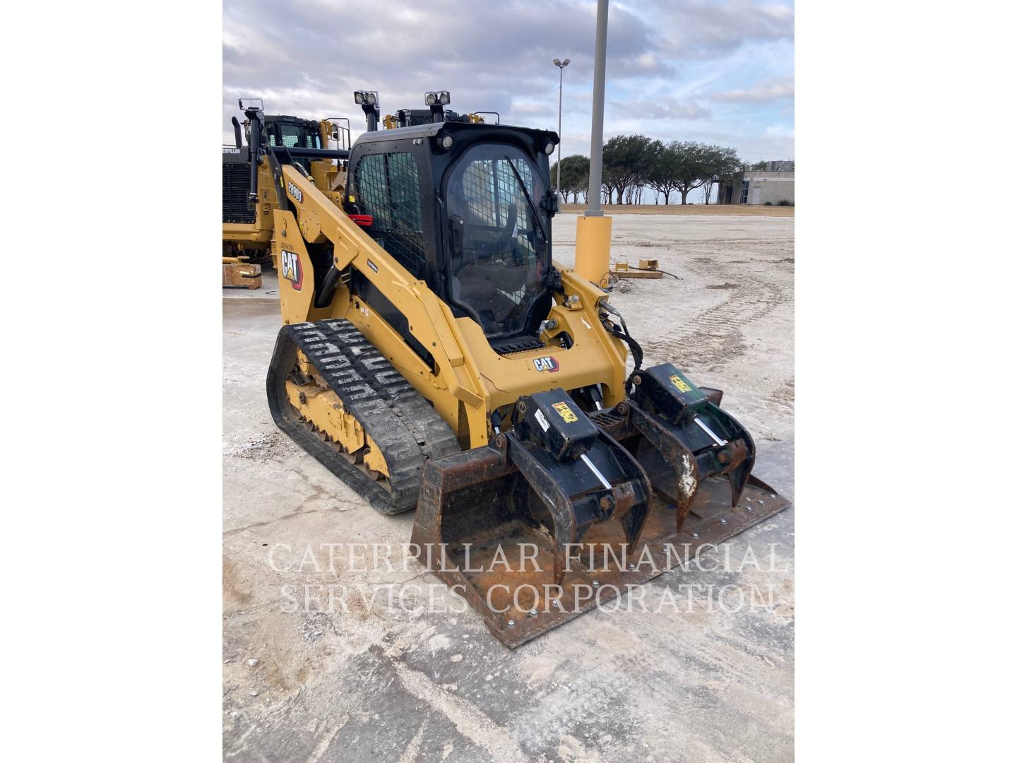 2023 CAT 289D3 - RIGHT_REAR