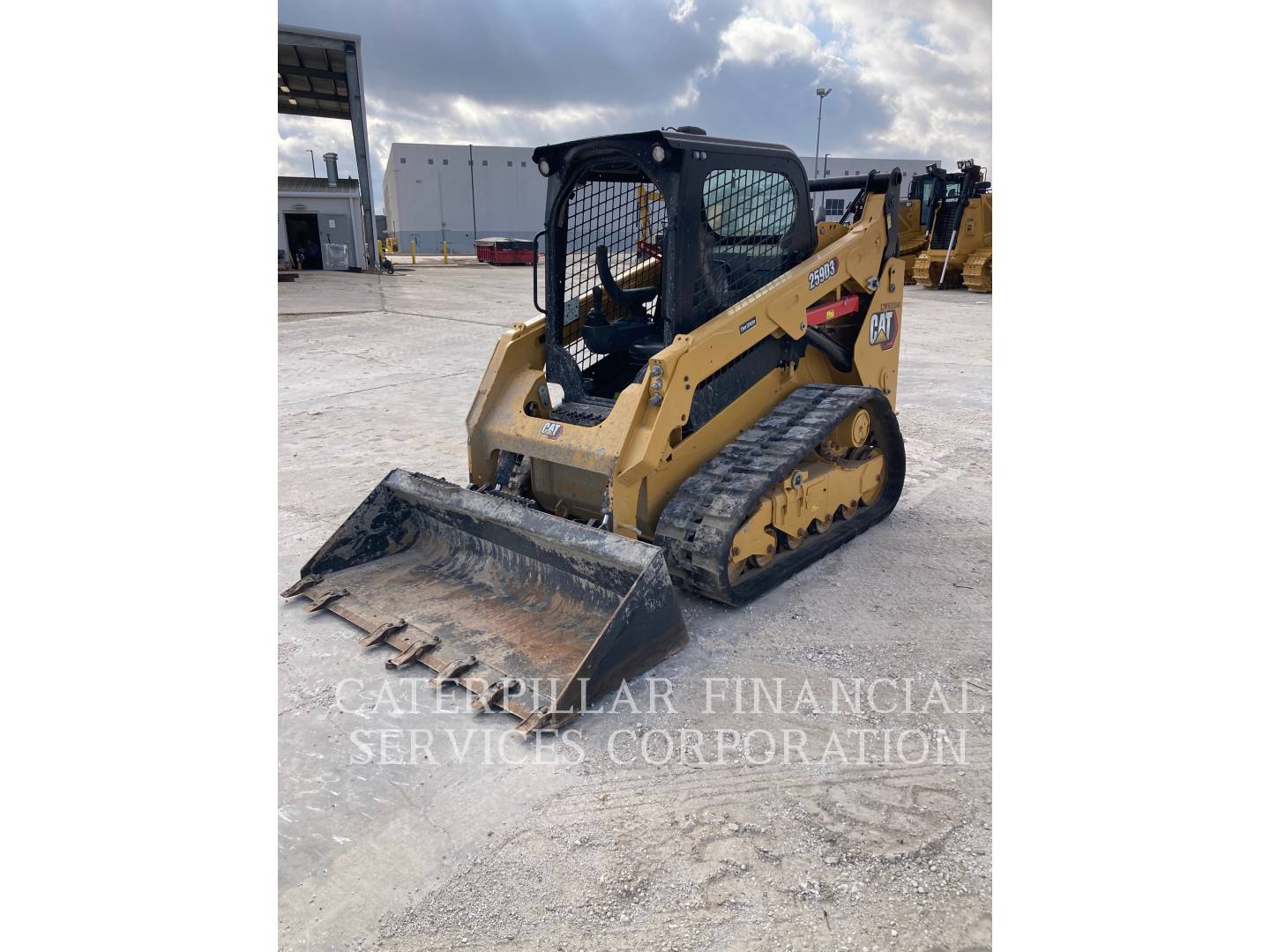 2024 CAT 259D3 - LEFT_FRONT