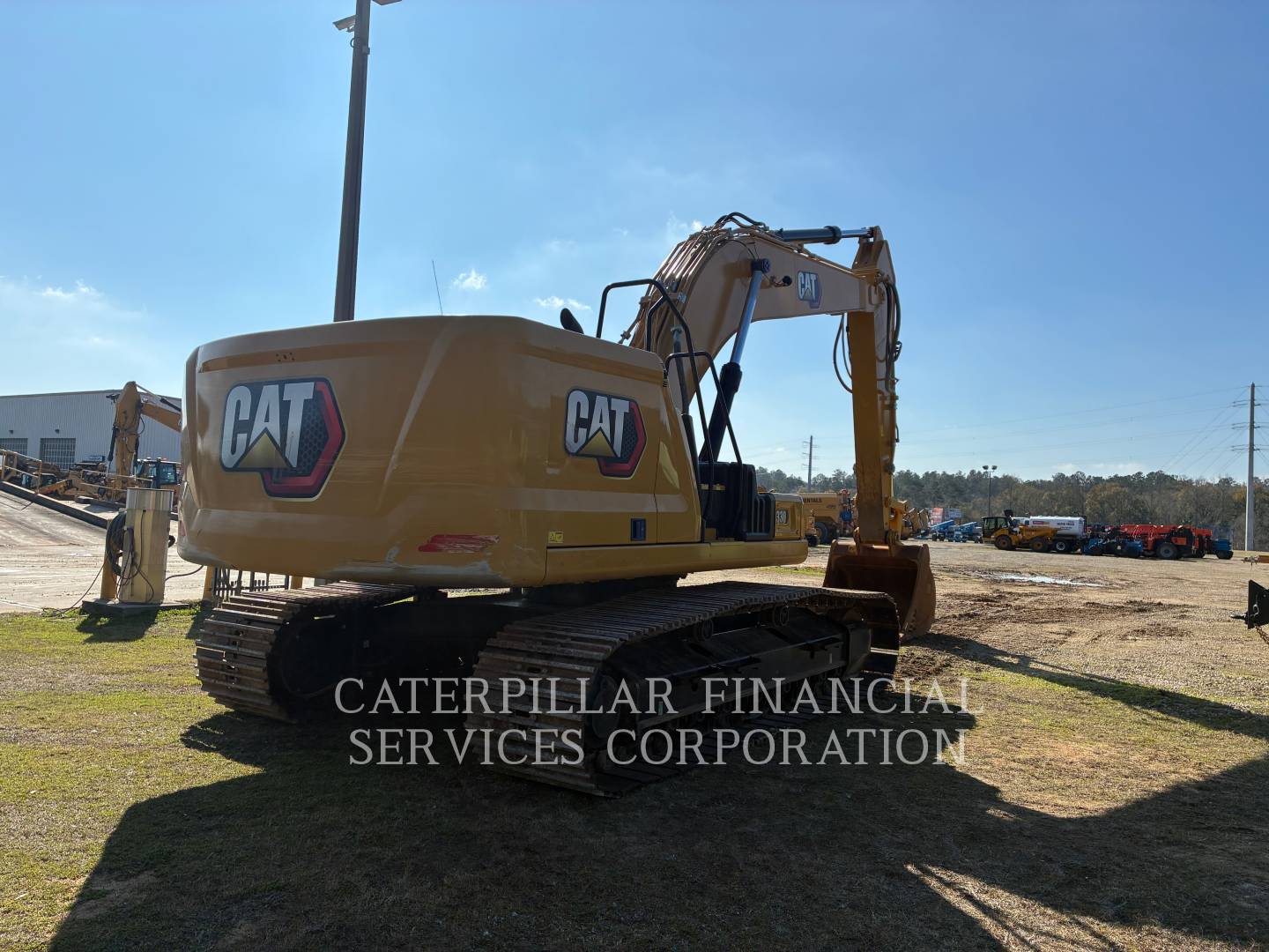 2023 CAT 33007 - LEFT_REAR