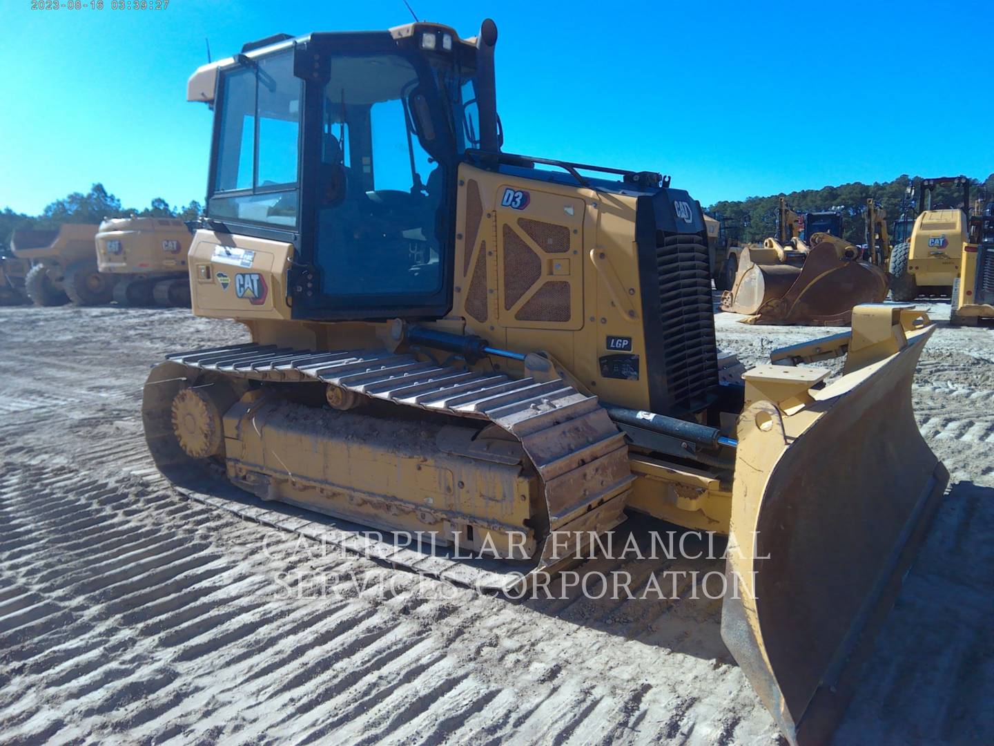 2022 CAT D3-12LGP - RIGHT_FRONT