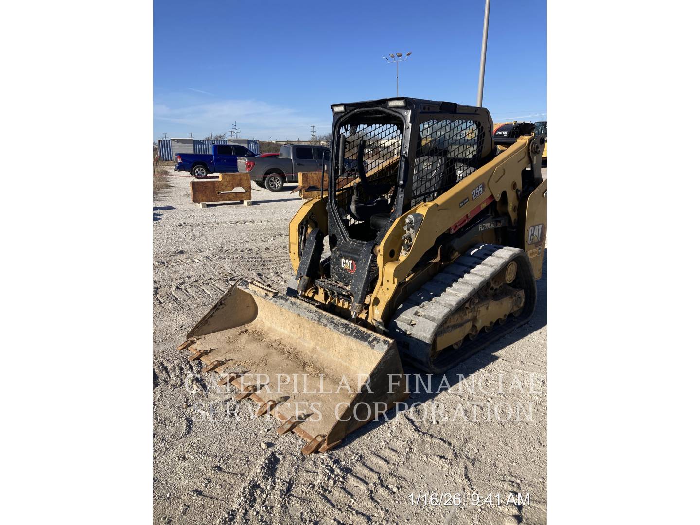 2024 CAT 255-05 - LEFT_FRONT