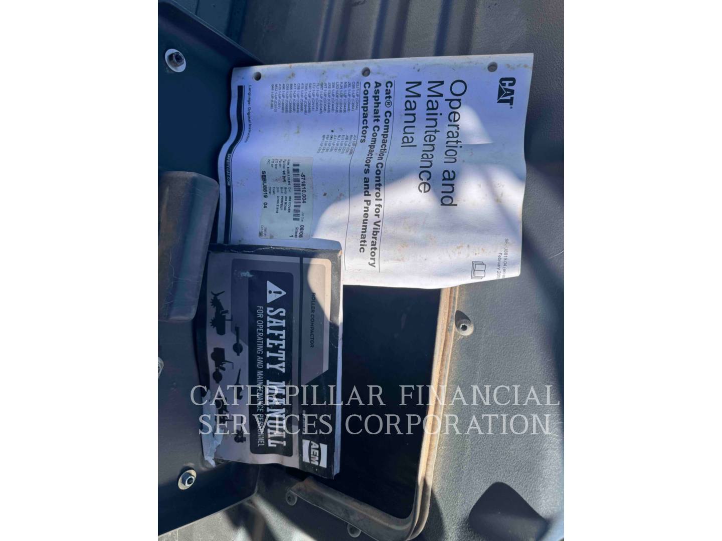 2019 CAT CB13 - 31