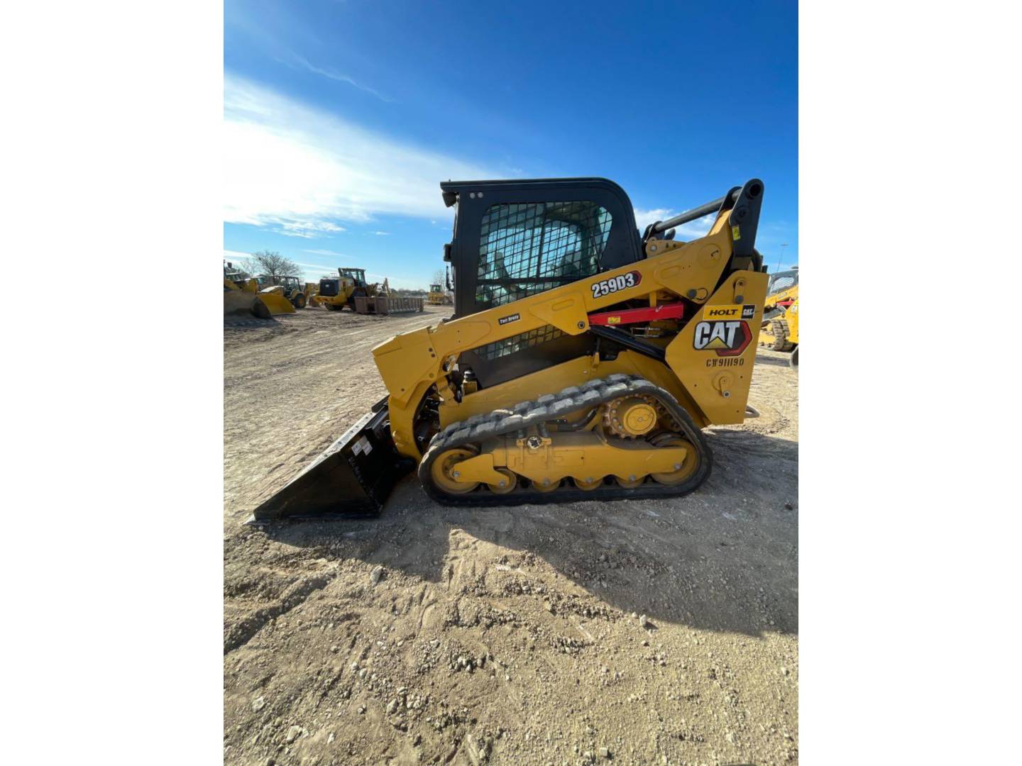 HOLT CAT - Used Equipment Listings - MULTI TERRAIN LOADERS