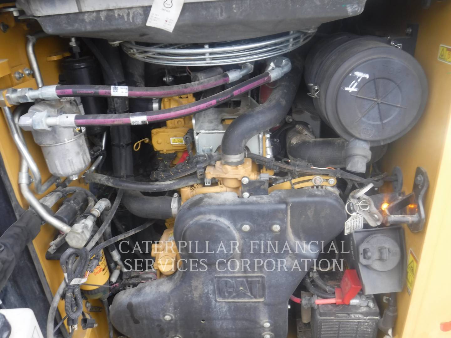 2023 CAT 299D3XE - EMISSIONS_PLATE