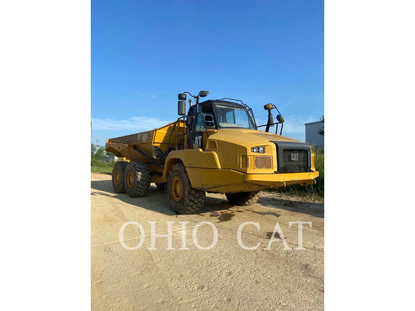 2017 CAT 725C2 - RIGHT_FRONT