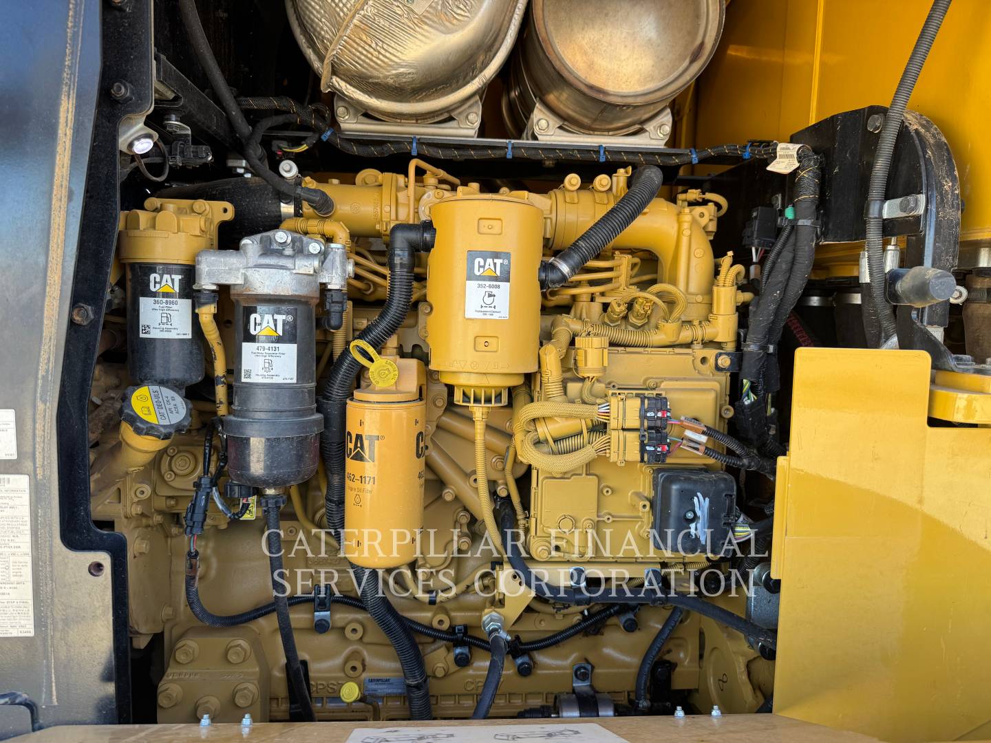 2023 CAT 926M - EMISSIONS_PLATE
