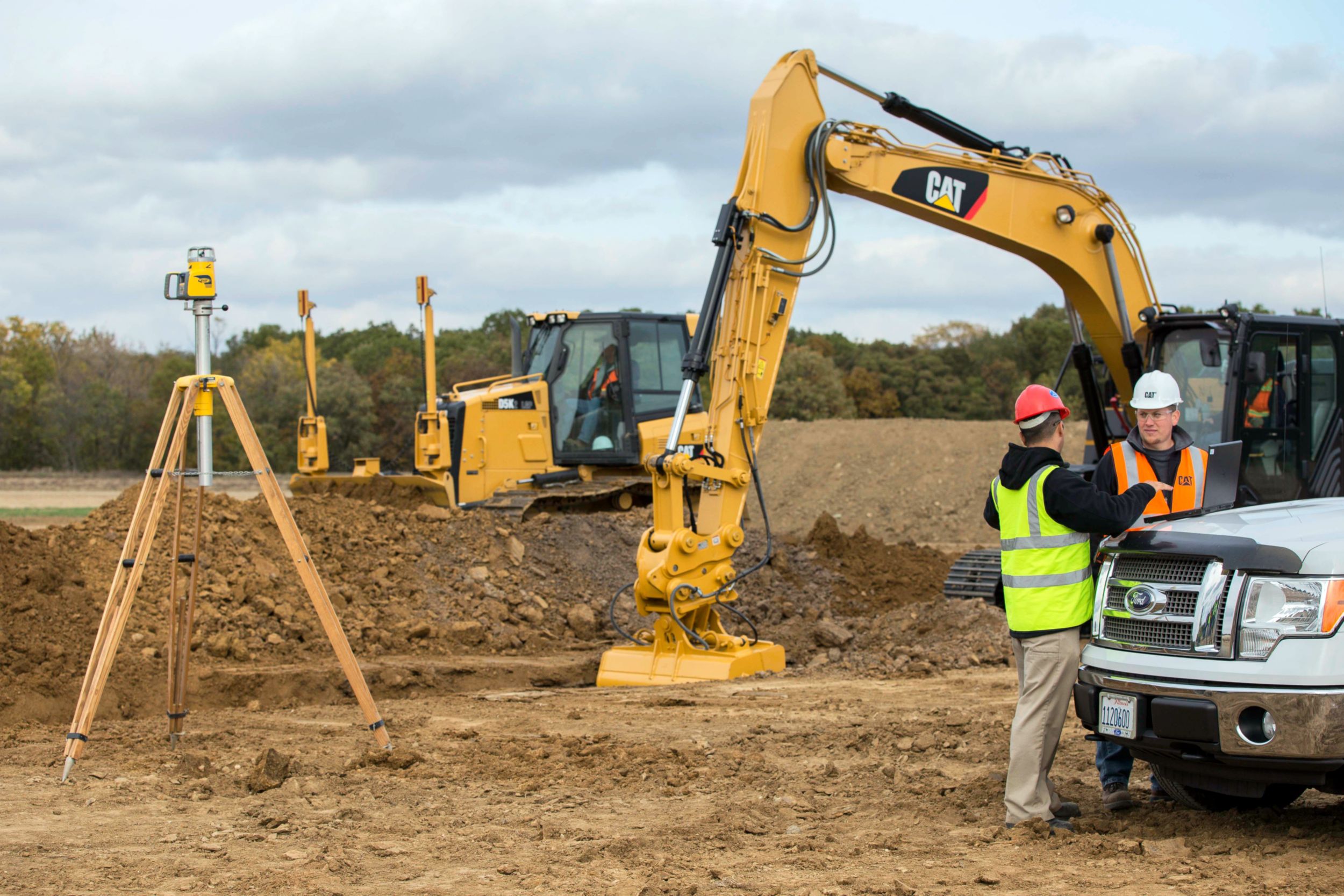 One of the biggest challenges on the jobsite is keeping communication lines open between multiple operators and workers.