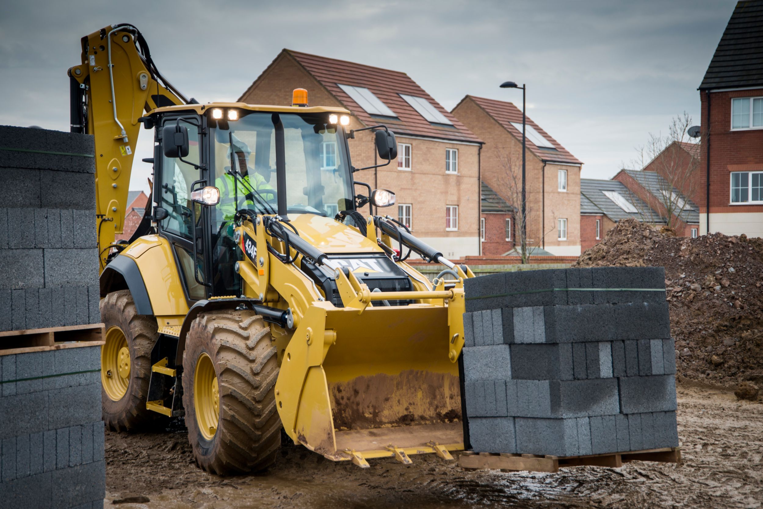 PARALLEL LIFT LOADER