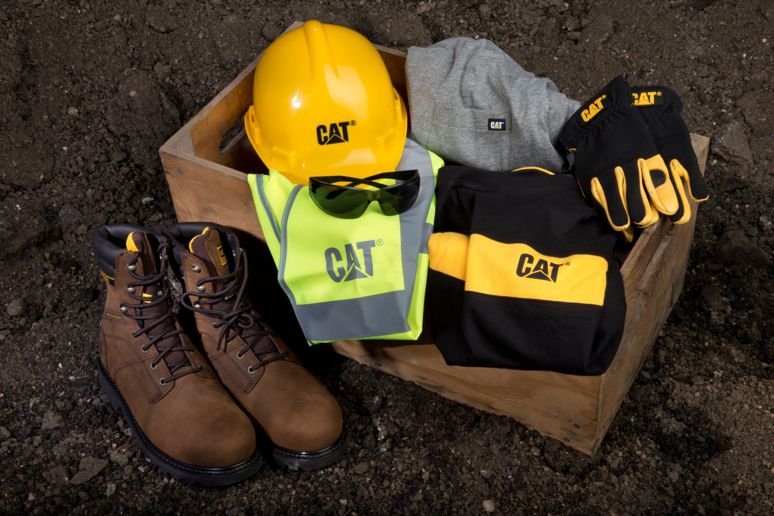 Caterpillar began offering branded hats, pens, padfolios and scale models over 40 years ago. Today, the licensing program has grown to a thriving, global business.