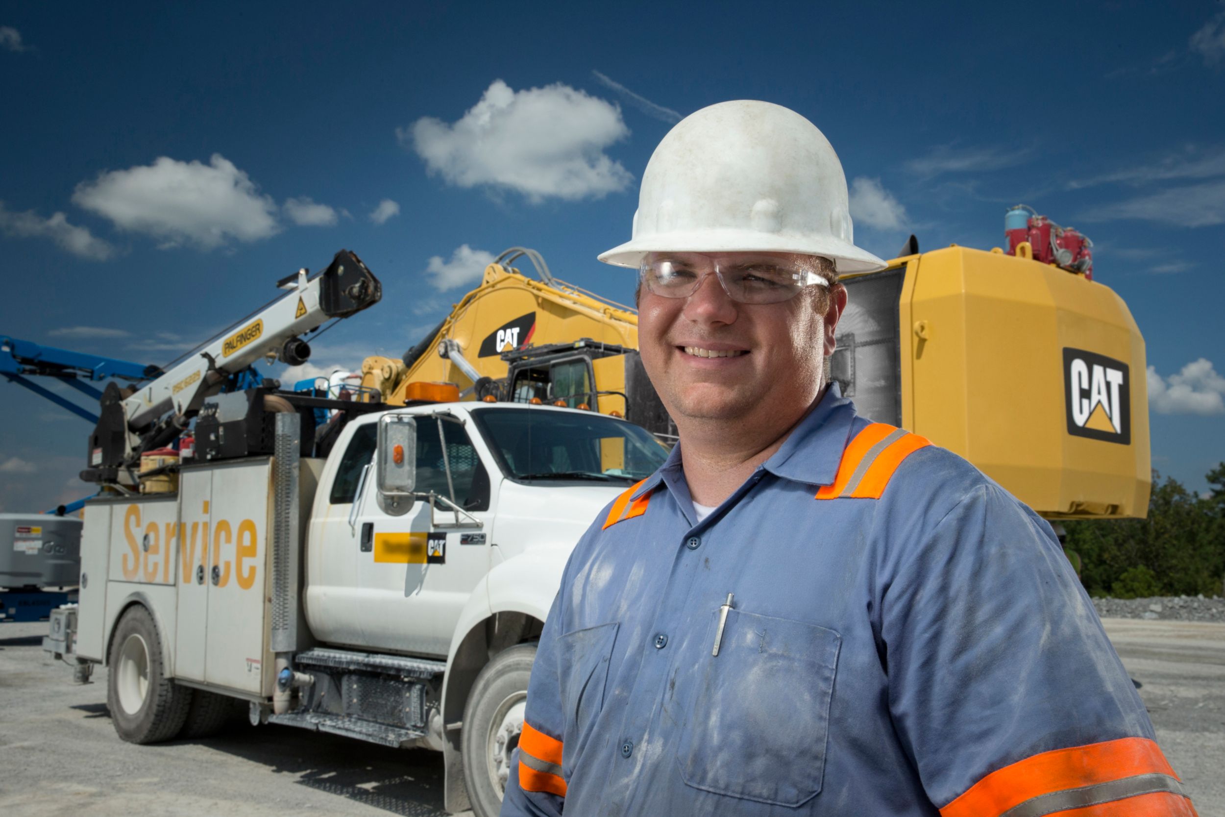 “This machine is able to run two shifts on a tank of fuel,” says Brandon Davis, a service technician for Cat dealer Thompson Machinery, which supports O’Neal Quarry’s Cat equipment fleet. “It burns about half a tank per shift.”