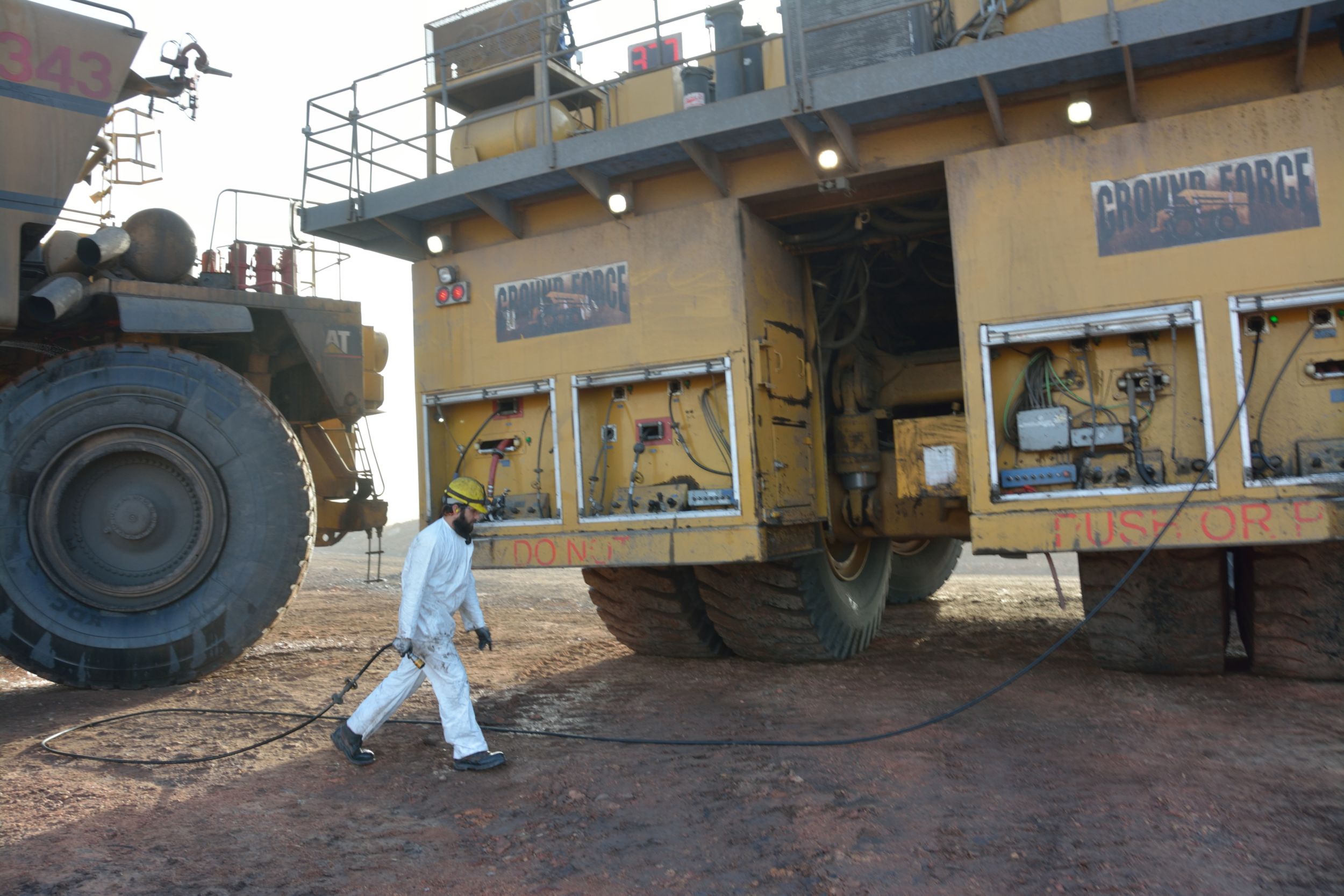 “The design of the Ground Force fuel/lube body enables us keep one operator on the ground while servicing machines.”