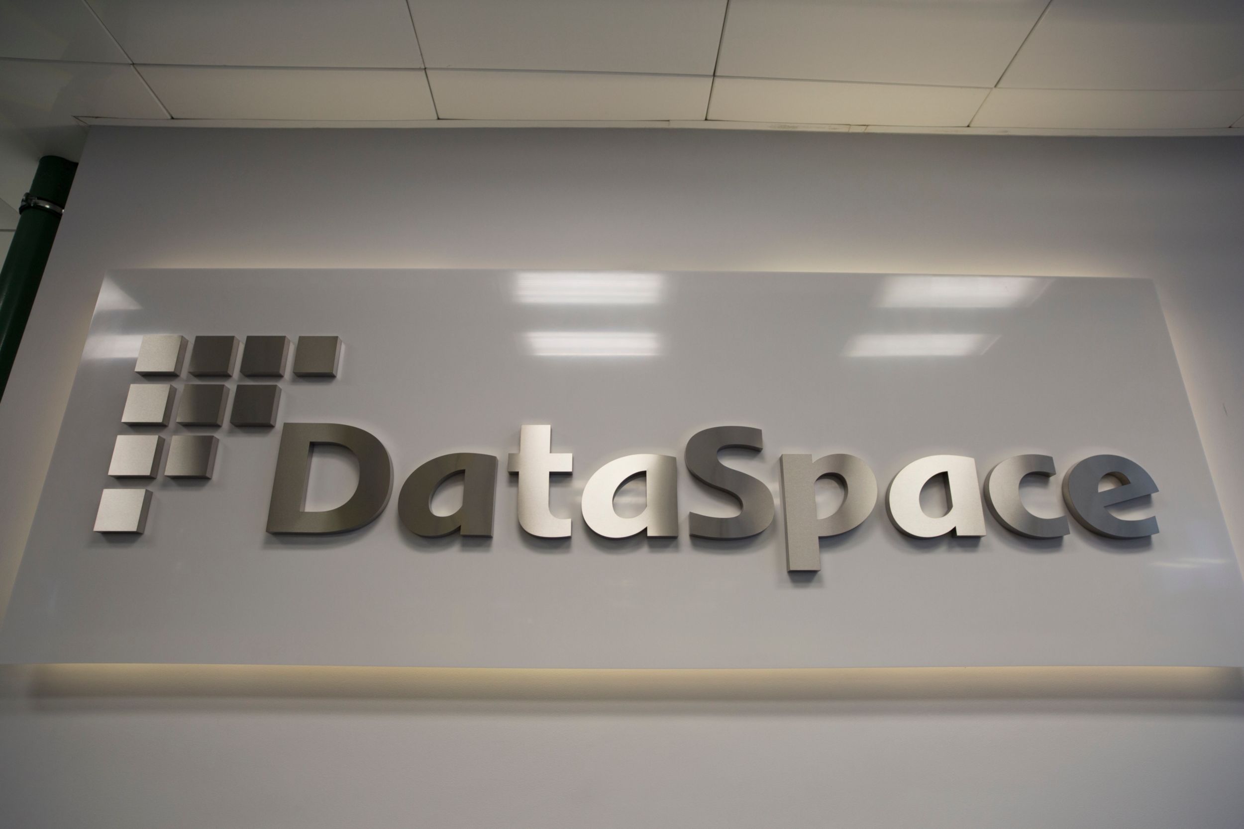 DataSpace offers reliable space, equipment, and bandwidth.