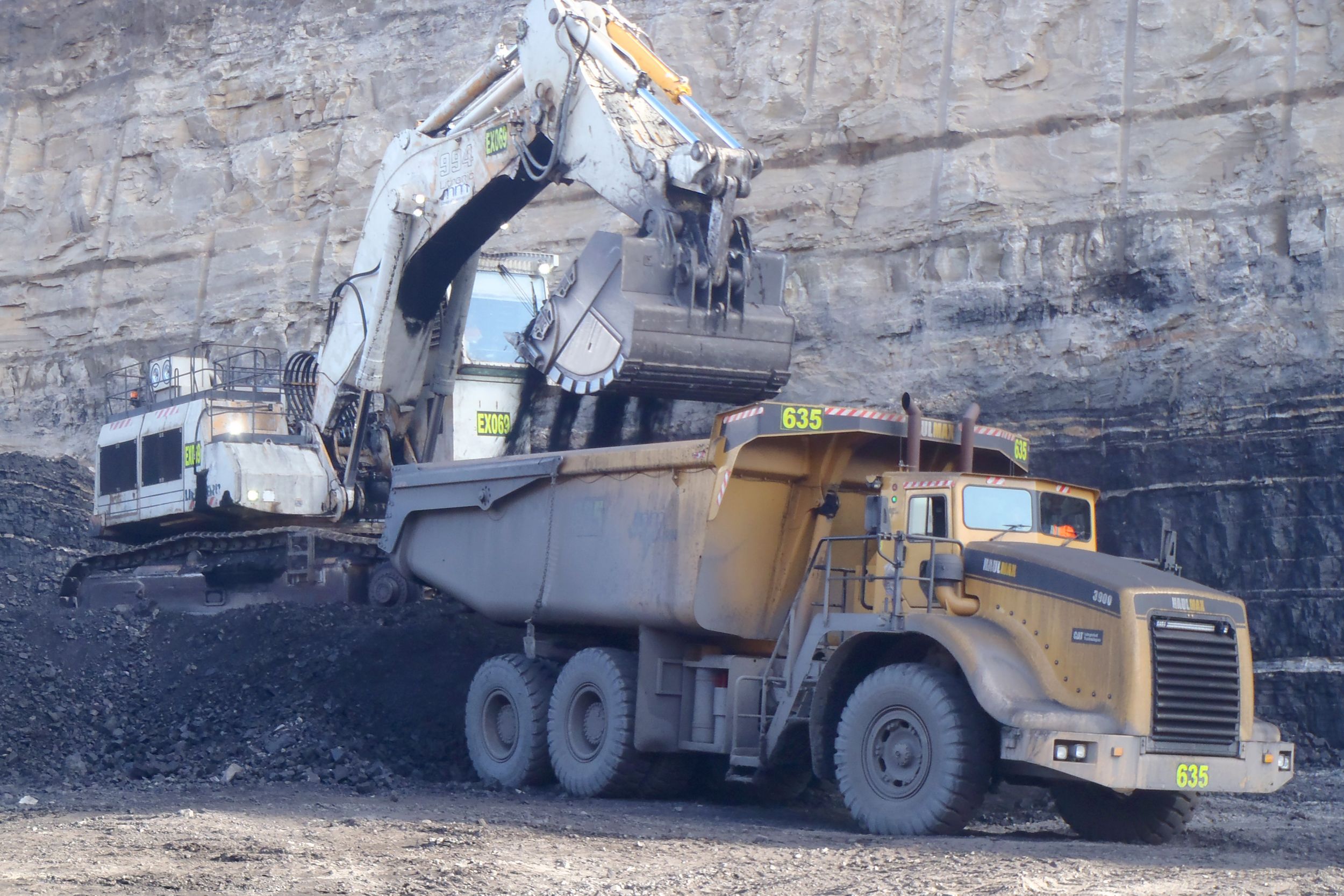 “These trucks have given us an edge against our competitors regarding what we can offer the client on fixed costs per ton, particularly when hauling lightweight material such as coal, or top soil when we’re performing mine site rehabilitation.”