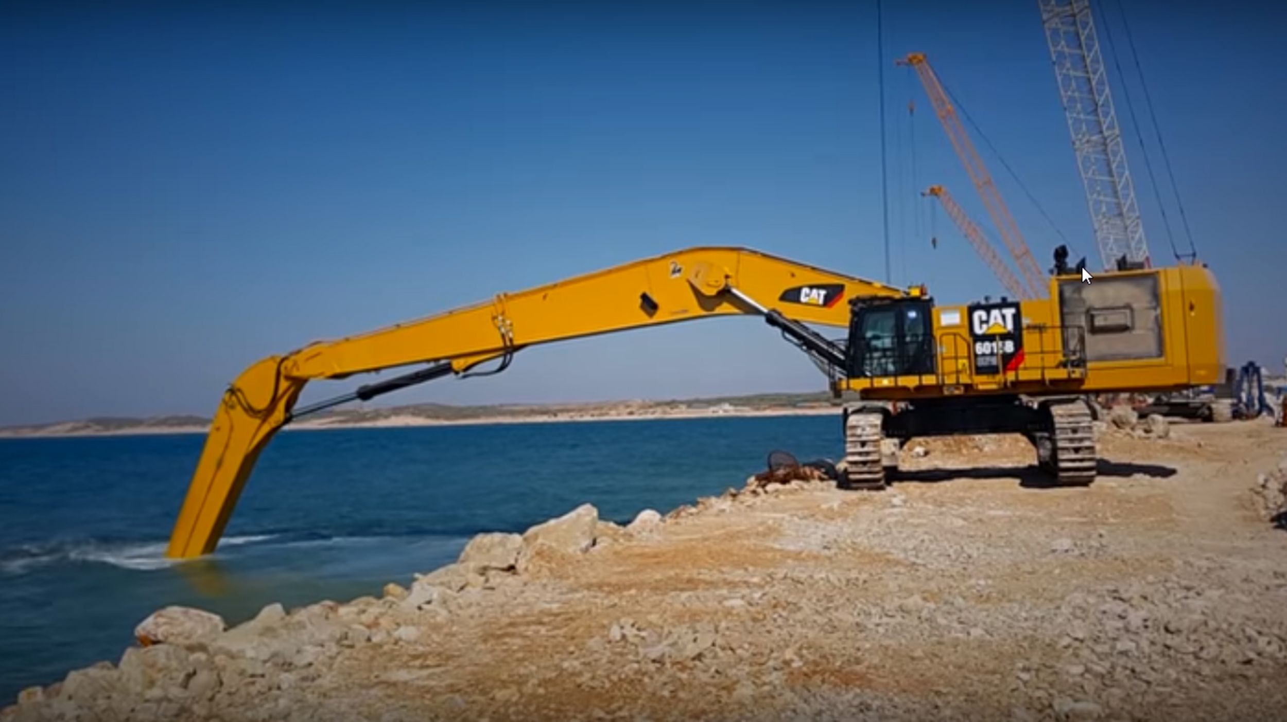 Cat Dredging, Ports & Waterways Caterpillar