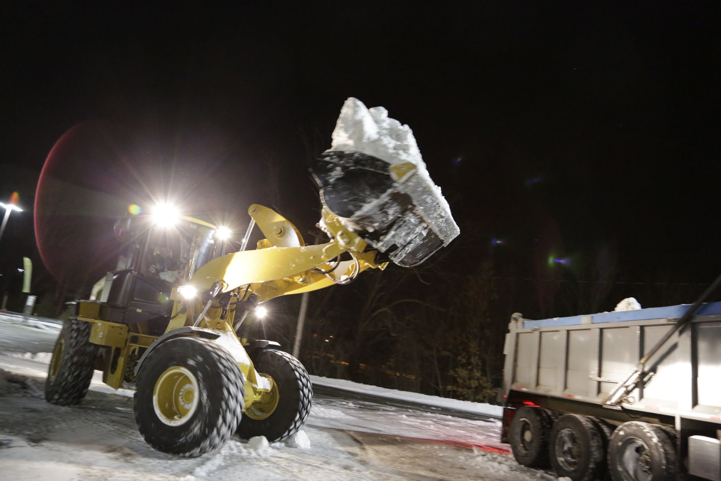 Case Snow Management relies on Cat® Wheel Loaders to tackle its snow and ice removal projects around the clock.