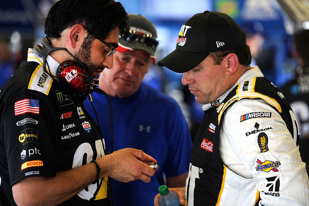 Ryan Newman reviewing images on S60 Smart Phone