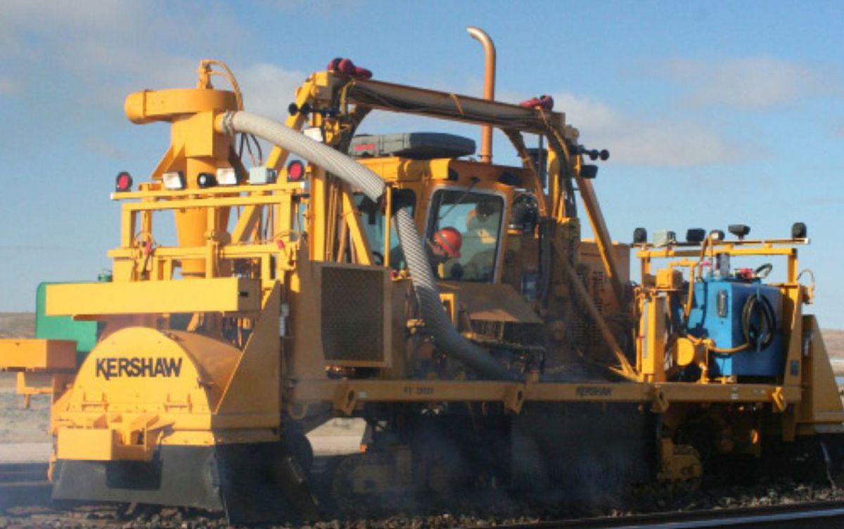 Progress Rail Kershaw 386 Kribber Adzer