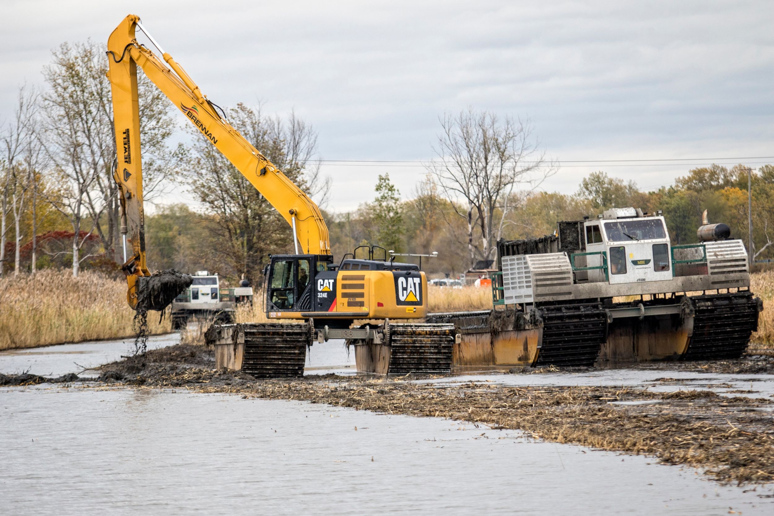 Machines custom-built for work on the water are an essential component to Brennan’s environmental commitment. Caterpillar OEM Solutions supplies the machines, and the network of dependable Cat® dealers supports the environmentally friendly fleet.