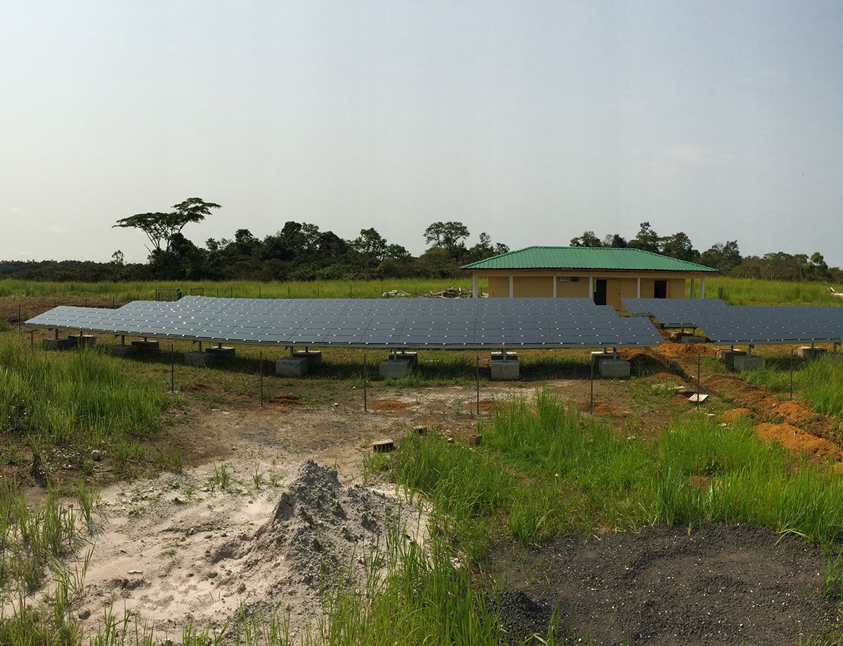 Local Cat® dealer, Tractafric Equipment, designed and installed a solar power plant consisting of 420 Cat PVT110 solar panels.
