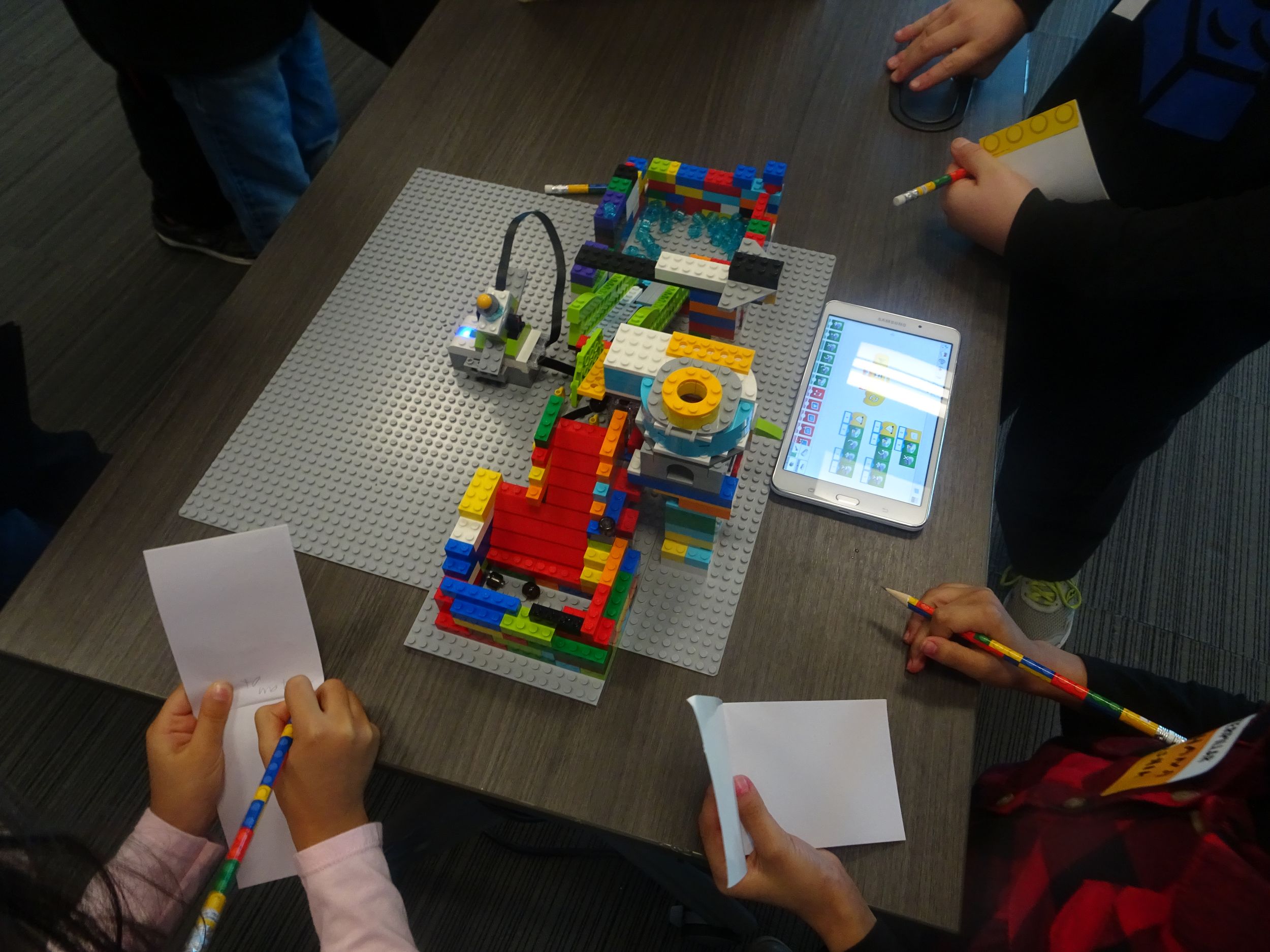 GRADE-SCHOOLERS BRING LEGO-INSPIRED INNOVATIONS TO CATERPILLAR HOUSTON OFFICE 