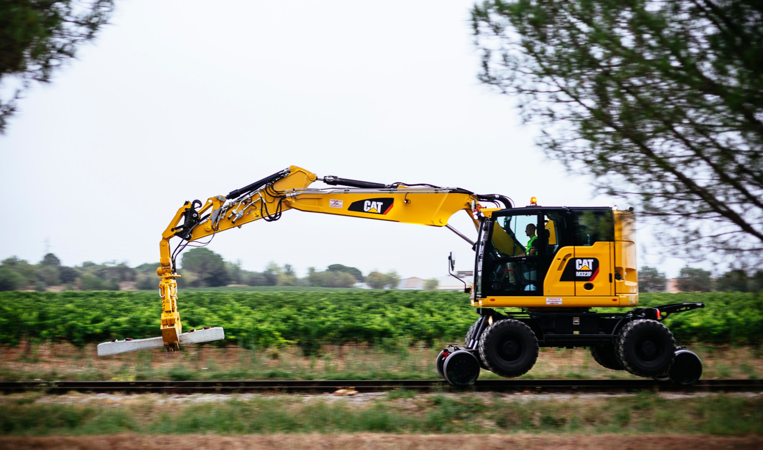 Cat M323F Caterpillar