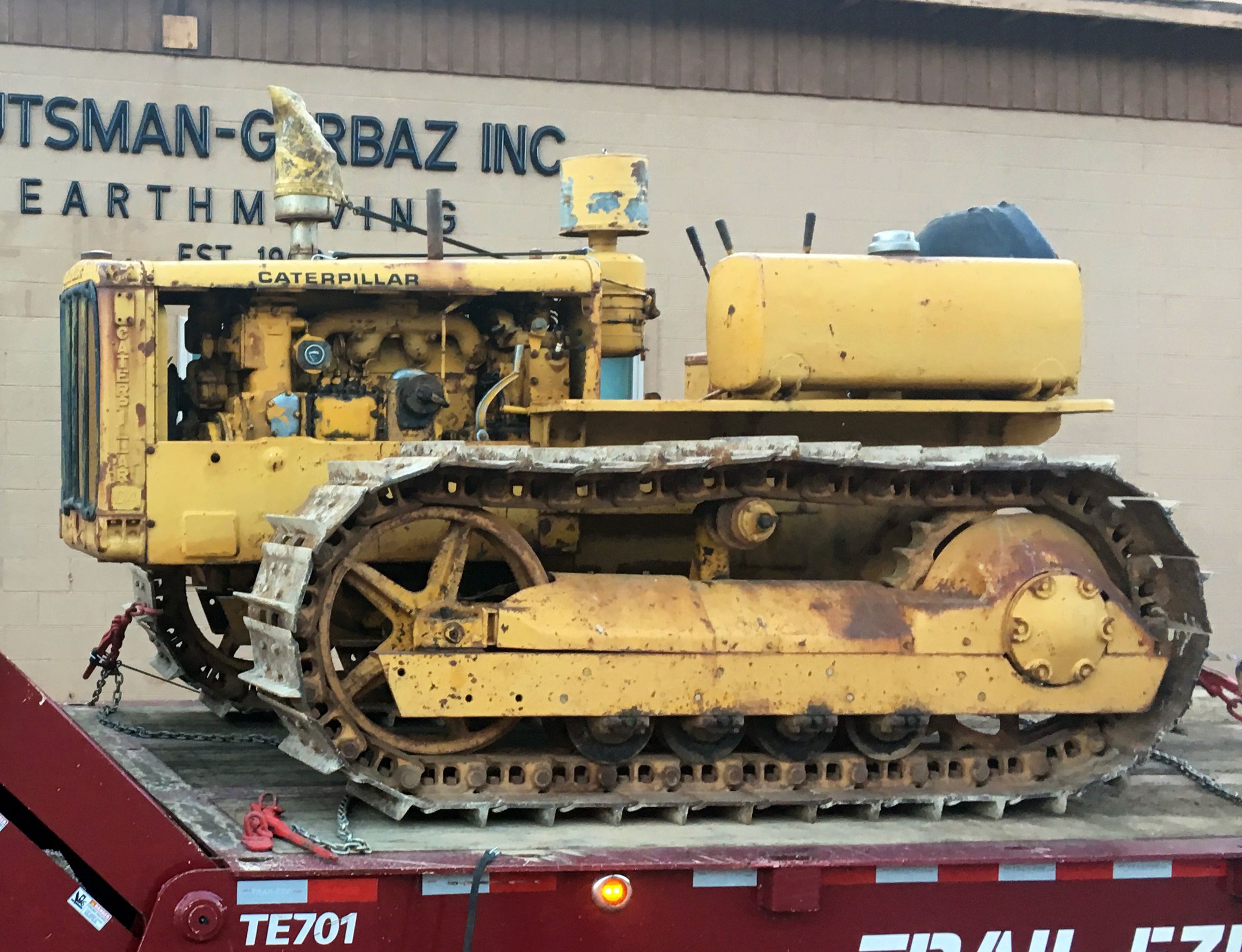 After a global search, Shay Stutsman finally found an antique Cat machine he could restore – a 1949 Cat D4.