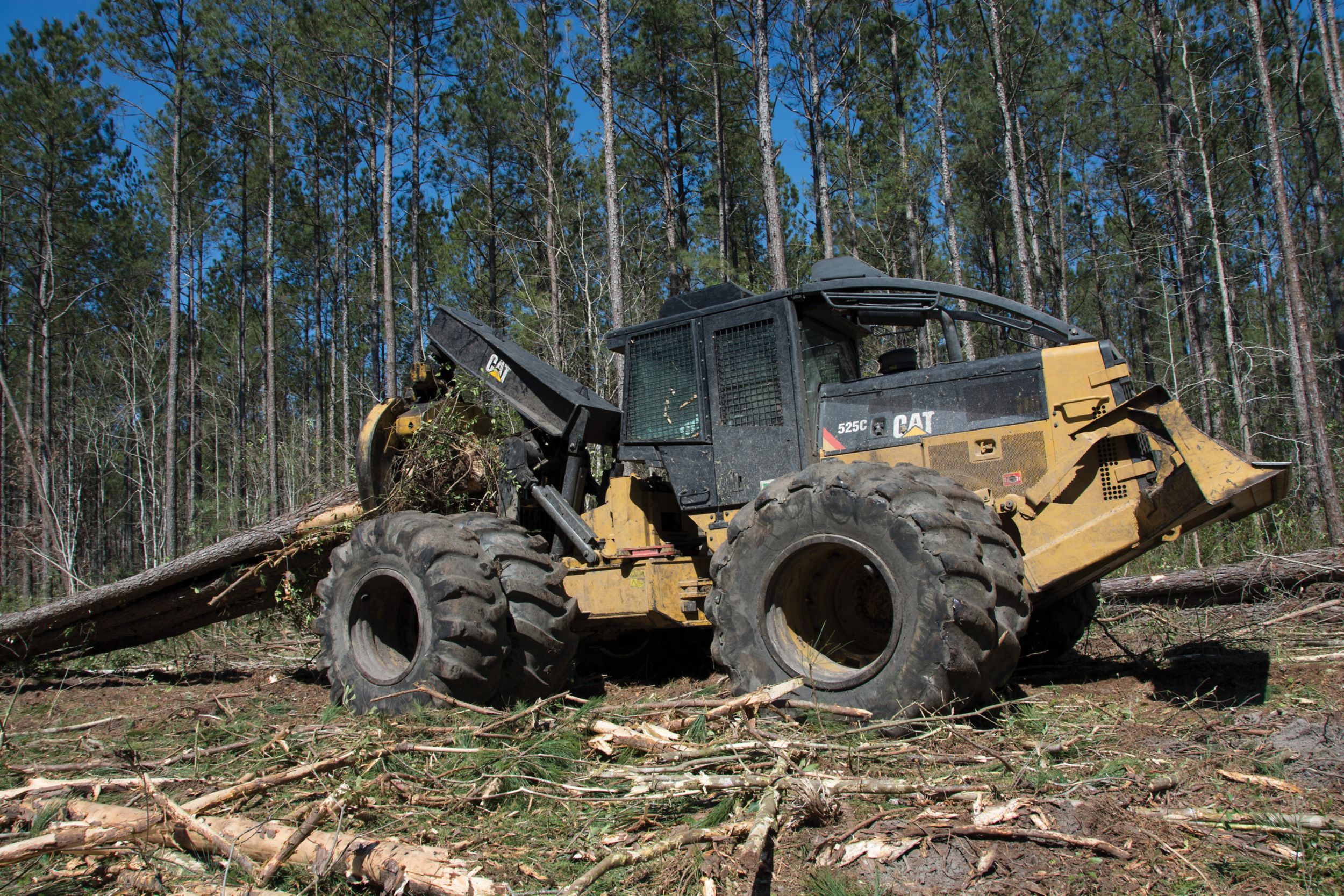 “The dual wheels run better than 44s or any other single set of wheels.” C.W. Freeman   Owner & Co-founder Long Bay Trucking