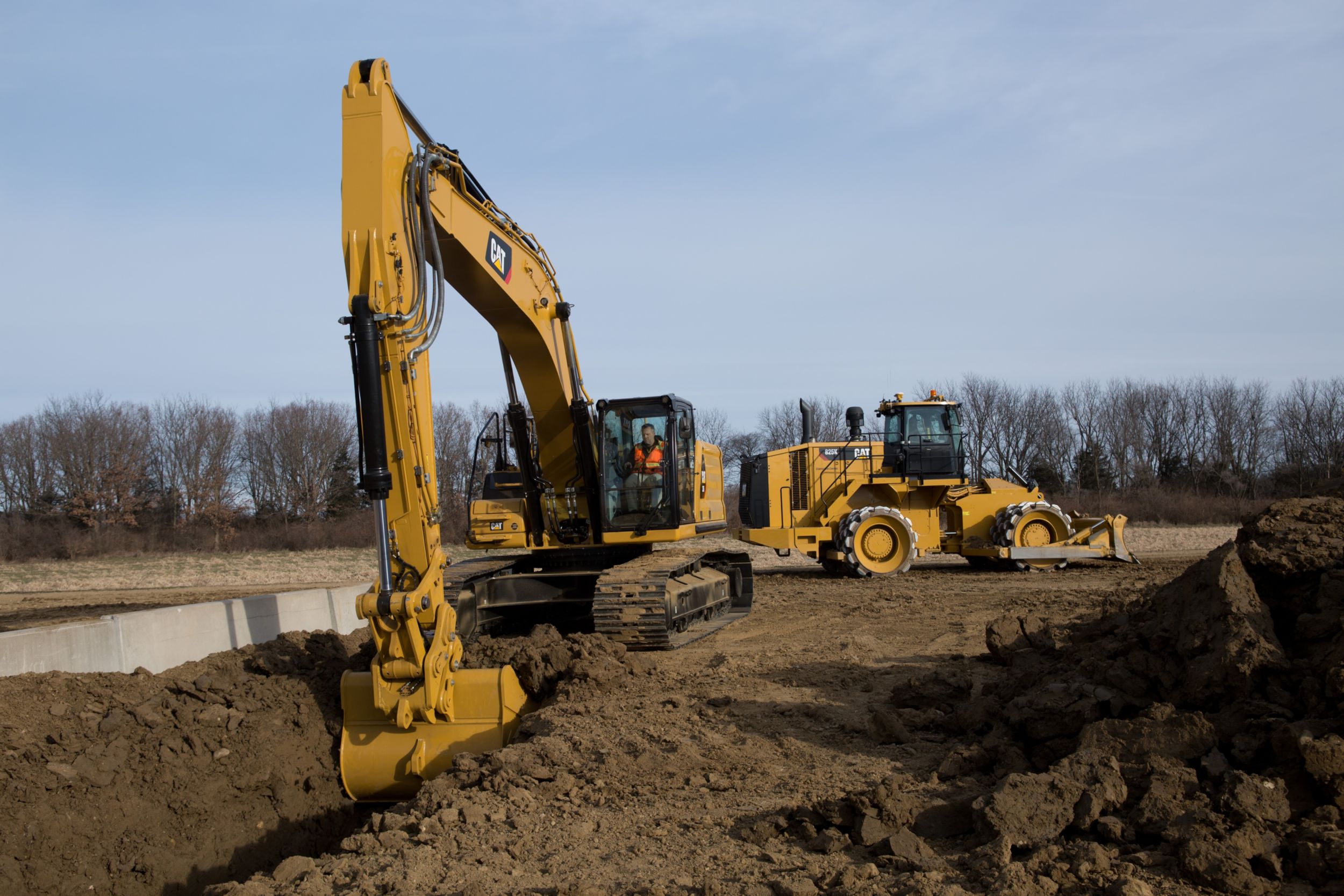 Next Generation Cat® Excavators in 36-ton size class | Cat | Caterpillar