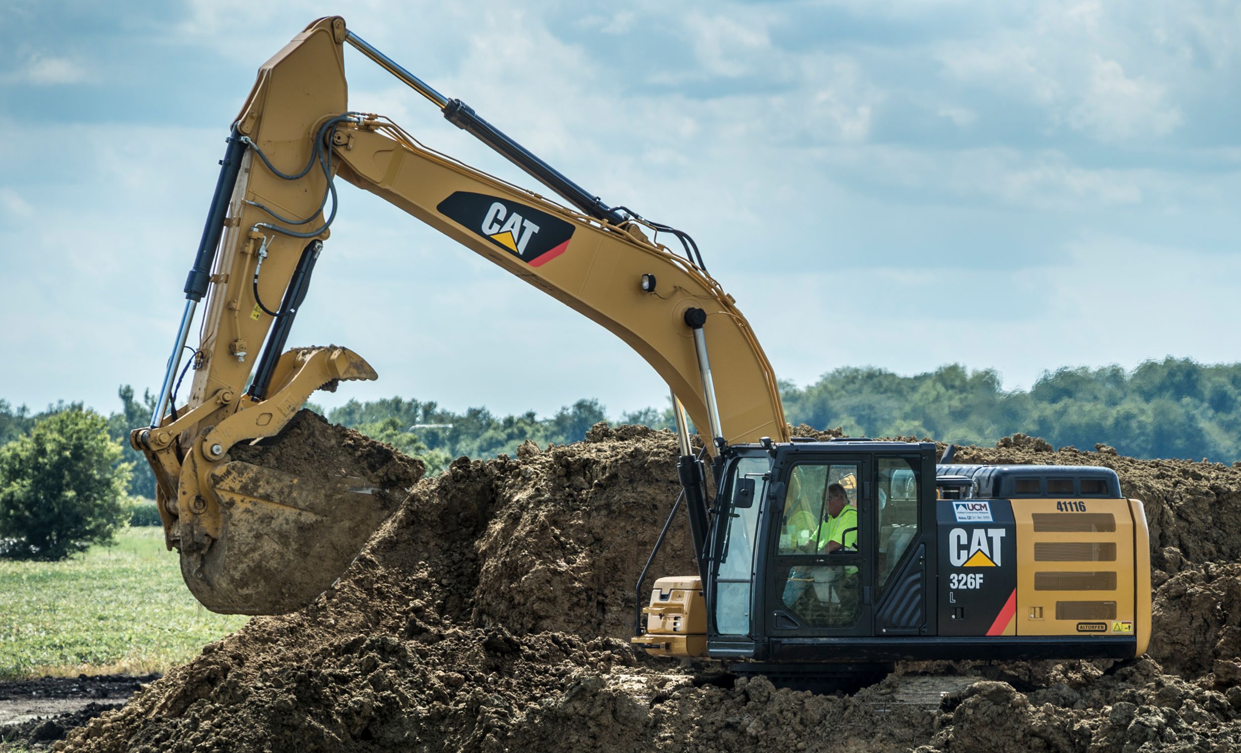 Cat 325f L 2017 Caterpillar 7911