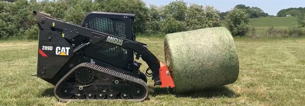 Cat 289D Compact Track Loader at Premier Angus Genetics 