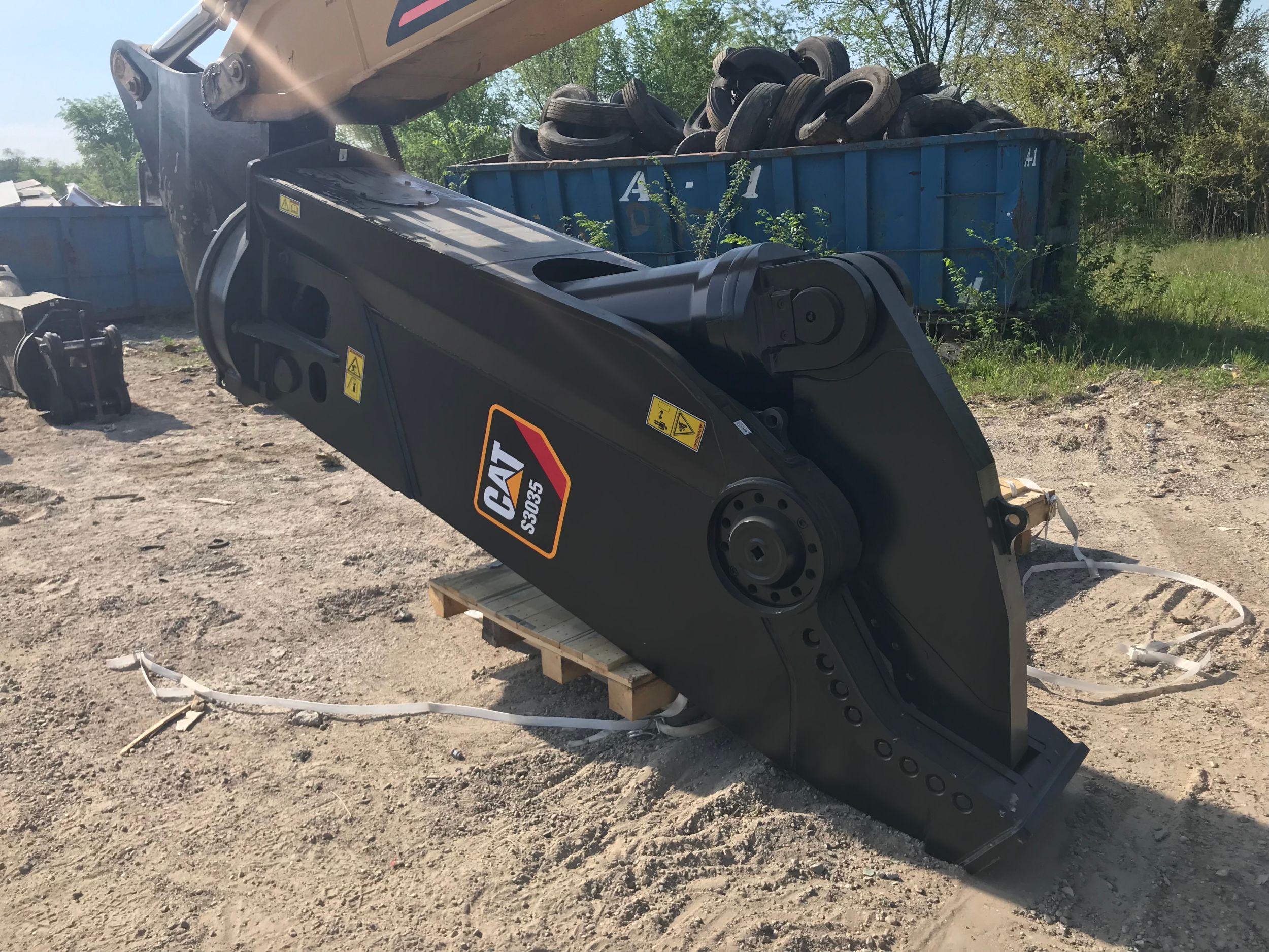 Cat S3035 Scrap Shear