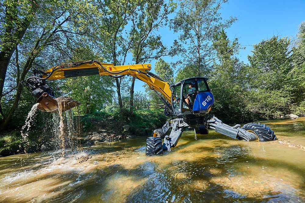 Kaiser’s ‘spider’ excavator reaches new emission heights thanks to Perkins