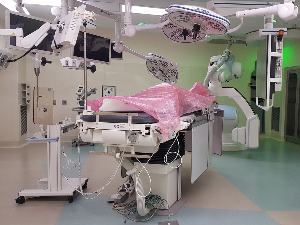 Figure 2: A hybrid operating room in a hospital—a Category 1 (critical care) space. All graphics courtesy: AECOM 