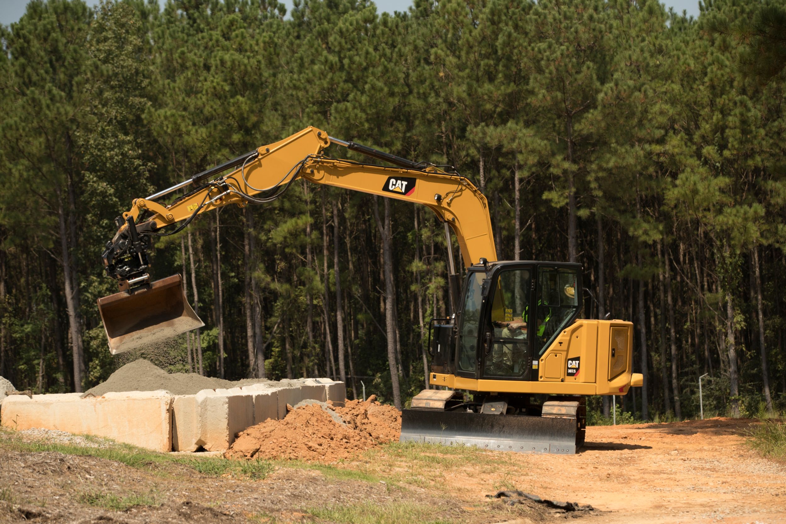 Cat TiltRotate System on Mini Excavator