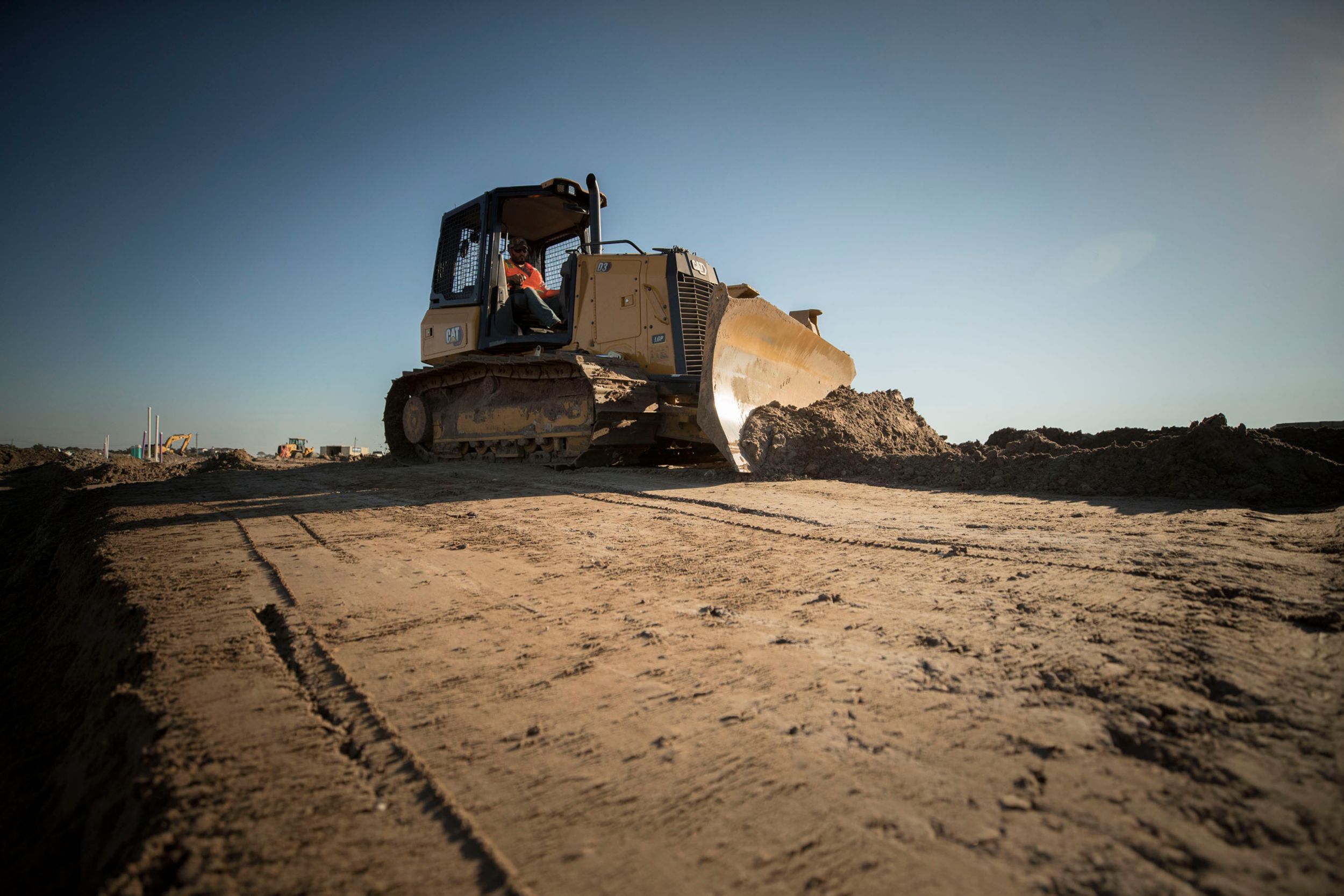 Petit tracteur D3 Cat