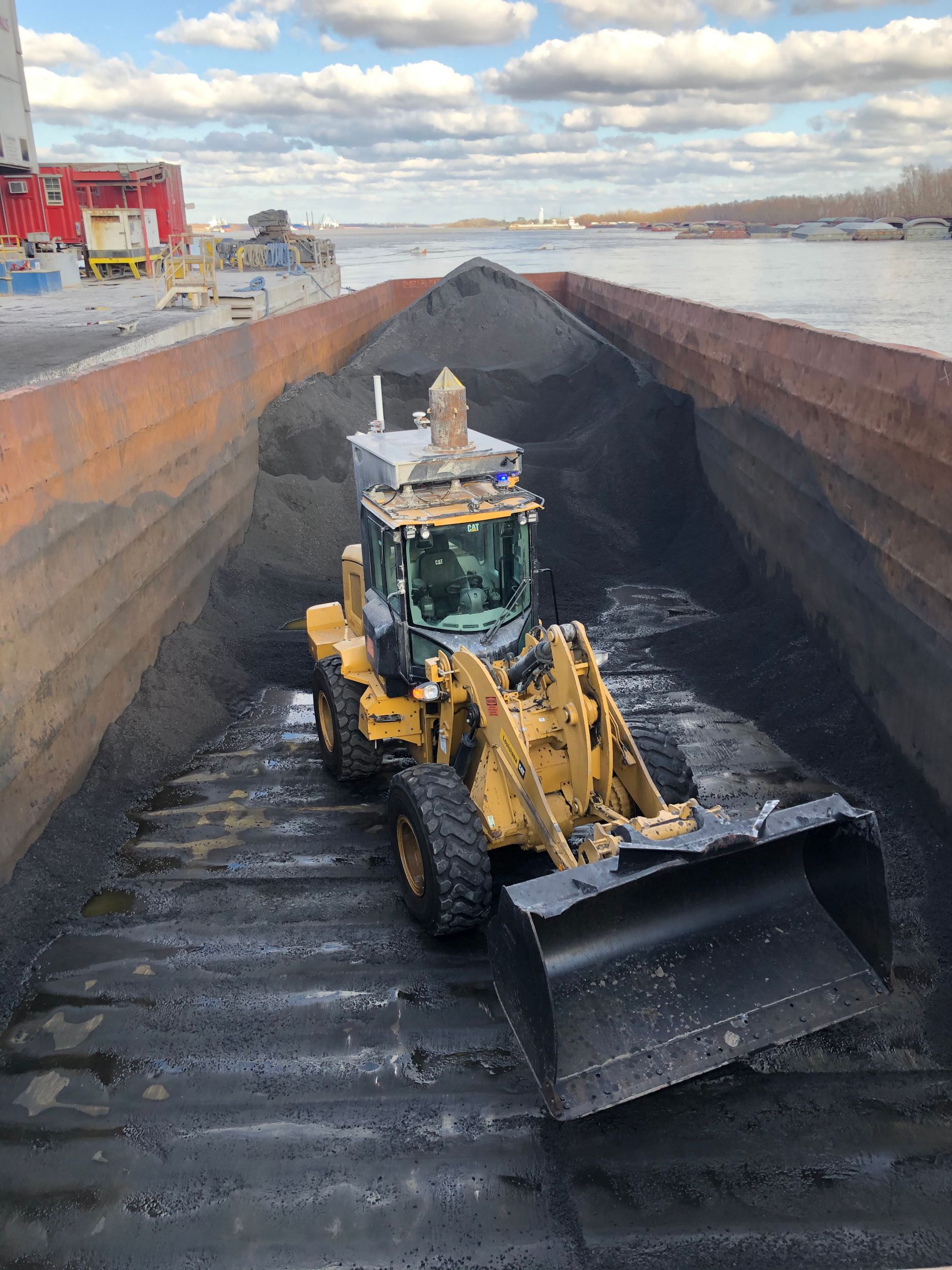 Cat Command for Loading on Cat Small Wheel Loader