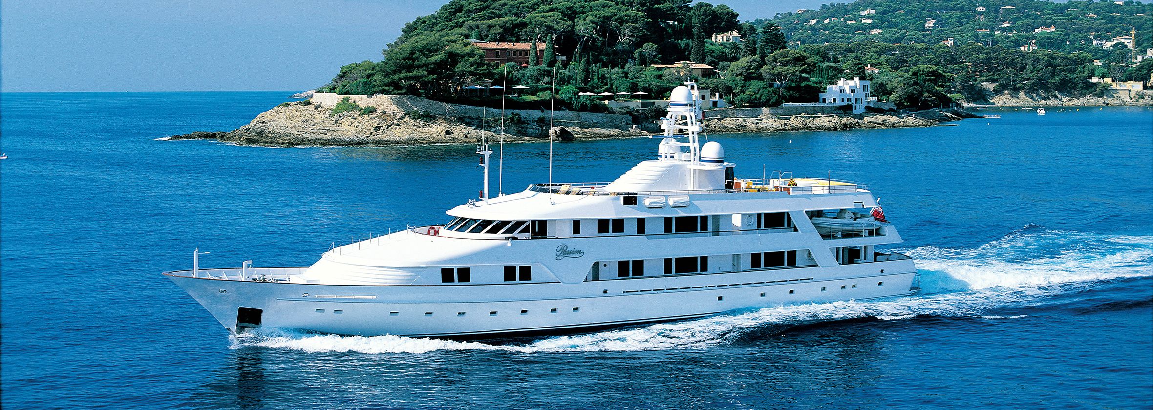 Serial yacht owners: Symphony - Yacht Harbour